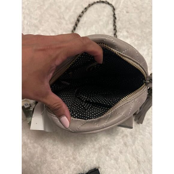 NWT Nila Anthony Grey Circle Bow Crossbody Satchel Tassel Bag - Picture 5 of 5